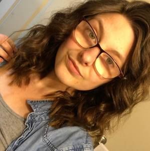 Meet your Posher, Alexandra